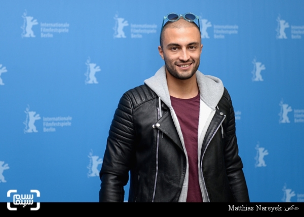 امیر جدیدی در مراسم فتوکال فیلم «اژدها وارد میشود!» در شصت و ششمین جشنواره فیلم برلین