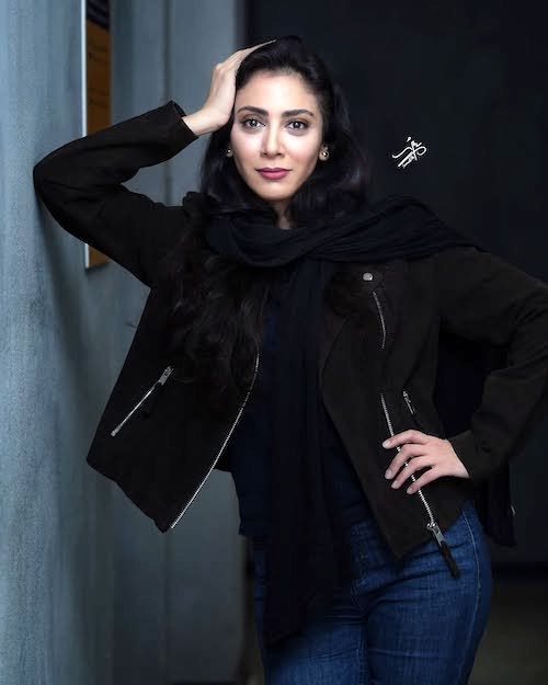 کت جیر مونا فرجاد