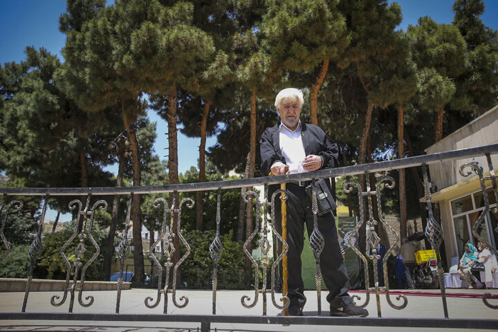 زمان خاکسپاری پیکر عنایت بخشی