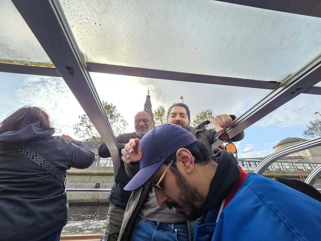 گروه بازیگران و عوامل کنسرت نمایش «سیصد»