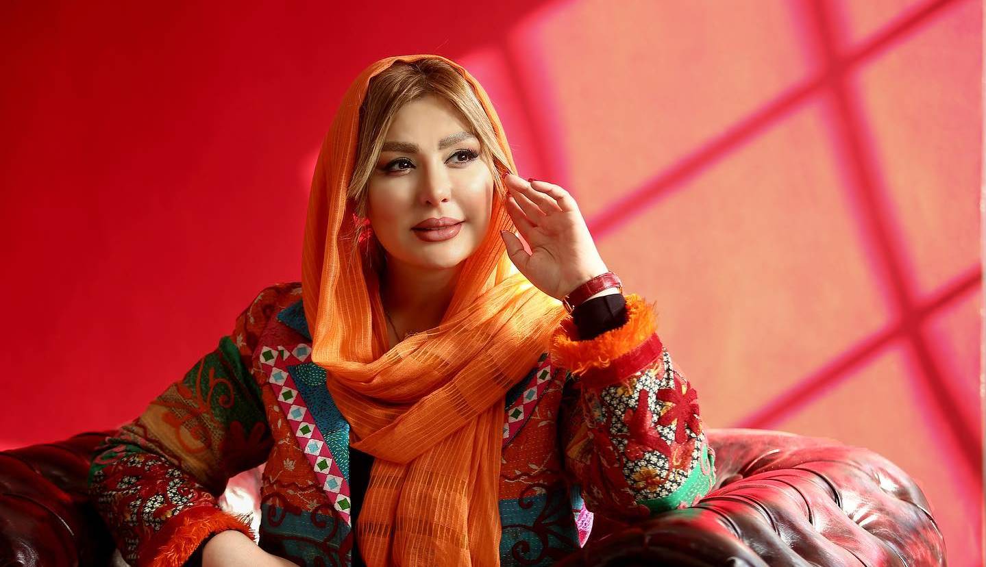 عکس بدون آرایش نیوشا ضیغمی در اتاق گریم