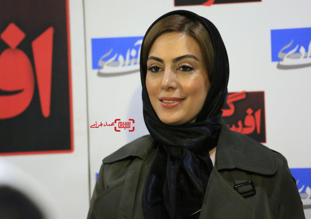 درخشش نیلوفر شهیدی با میکاپ حرفهای در سالن زیبایی خواهر بهاره رهنما | عکس