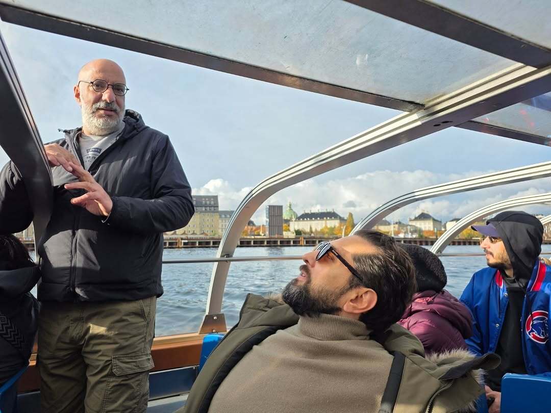 گروه بازیگران و عوامل کنسرت نمایش «سیصد»