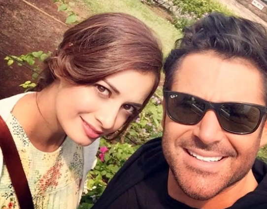 سفر در زمان؛ «محمدرضا گلزار» و «دیا میرزا» در سواحل هندوستان؛ سال 94