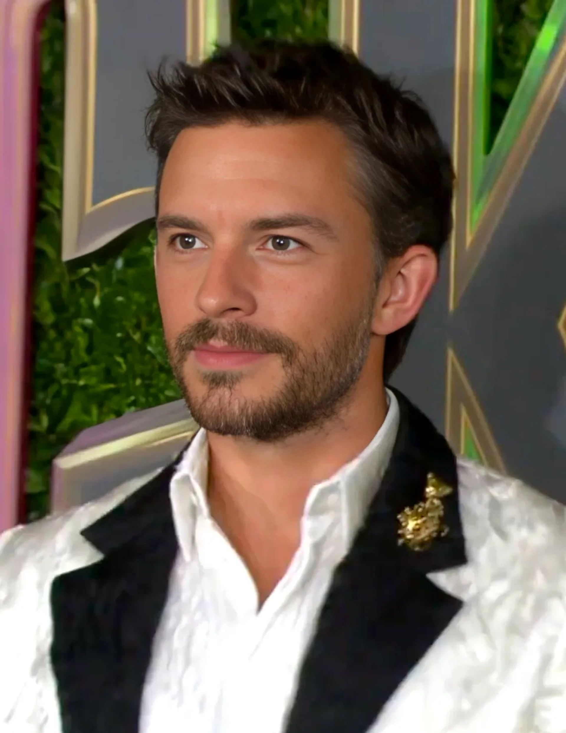 676ba4de9355aebe752de6c7_edit_586933598125542