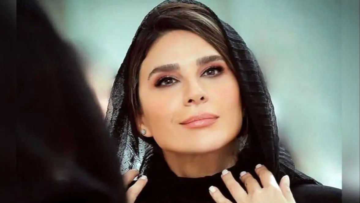 عکس/ دورهمی پرانرژی محسن کیایی و سحر دولتشاهی همراه عوامل در پشت صحنه سریال «هزار و یک شب»  / بعد حاشیه های پارتی ع ش منتشر شد ...