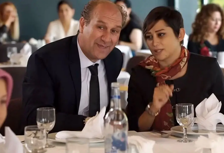 سفر در زمان؛ «مهمت» سریال پایتخت 5 در پشت صحنه سریال سرزمین مادری؛ سال 90