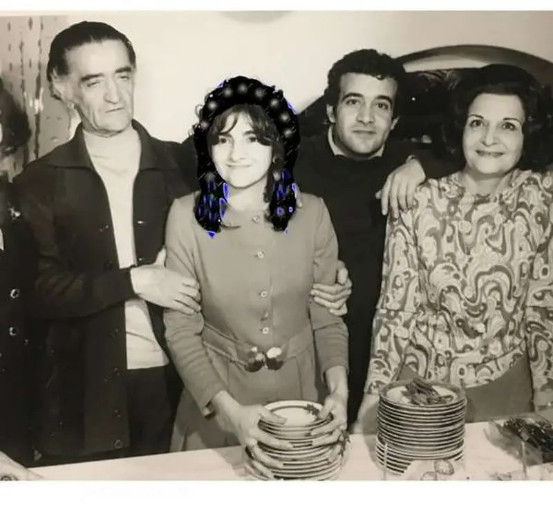 عکس جوانی گلاب آدینه