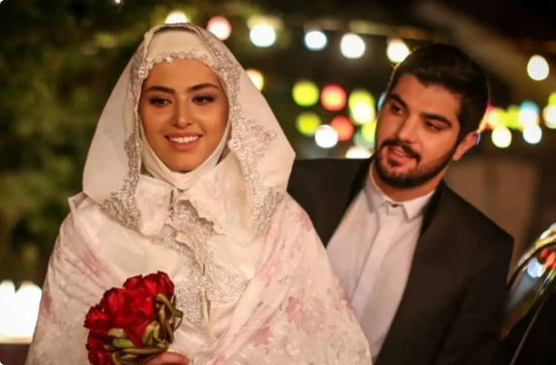 عکس| سفر زمان؛ تیپ و چهرۀ «سینا مهراد و ریحانه پارسا» در جشن حافظ؛ سال 97