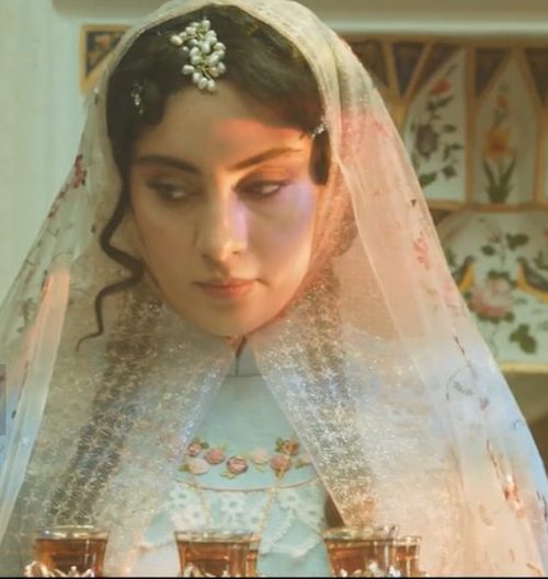 لباس‌ها در بامداد خمار