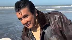 تصاویری از خوشگذرانی حسام نواب صفوی در پاریس