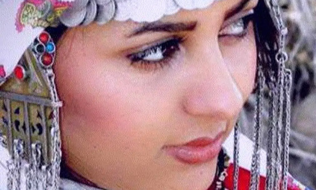 بیوگرافی یلدا عباسی