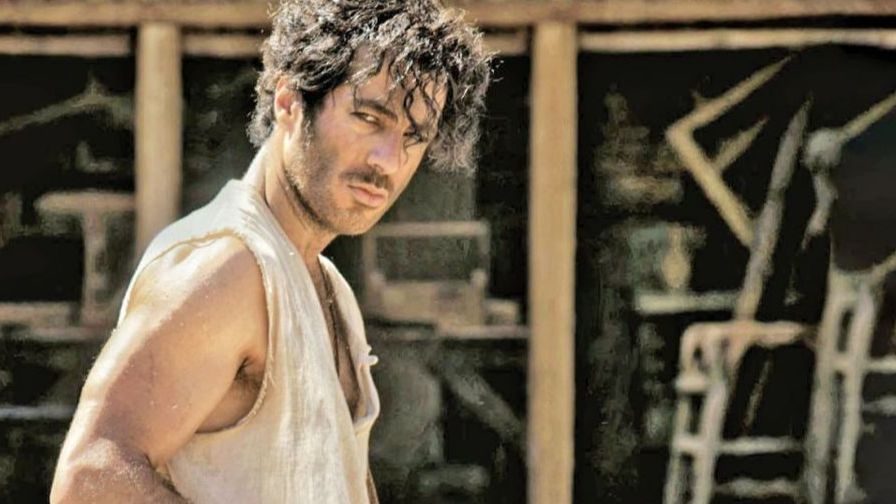 بیوگرافی نوید پورفرج و ترلان پروانه کراش های بامداد خمار