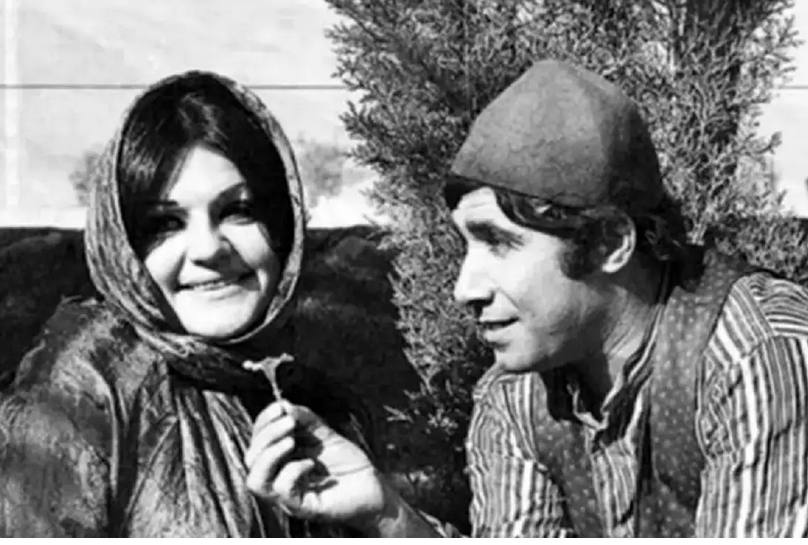 سفر در زمان؛ «مستانه جزایری 29 ساله» در کنار «شهناز تهرانی 20 ساله»؛ سال 53