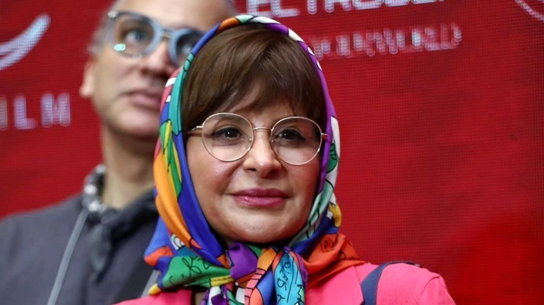 عکس متفاوت بازیگر ستایش با تم سیاه و سفید