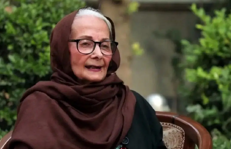 سفر در زمان؛ «کتایون امیرابراهیمی» با چادر مشکی در 22 سالگی؛ سال 1350