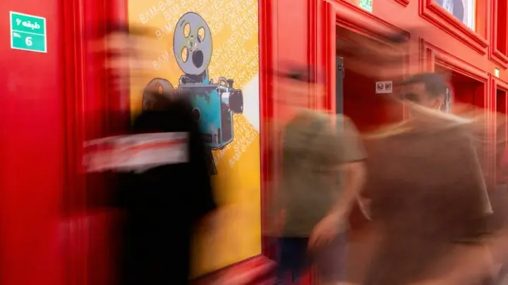 تهیه‌کننده سینما: شاید مردم به رستوران بروند ولی سینما نه!