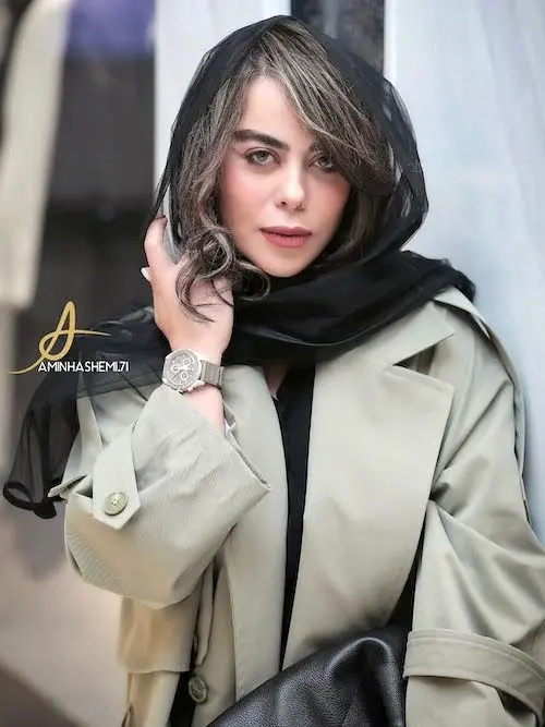 کیف بقچه‌ای الهام اخوان