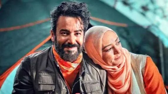 عاشقانه دلنشین سحر ولدبیگی و همسرش در باغ سرسبز و دلباز خانه شان/ ایشالا به پای هم پیر بشین+عکس