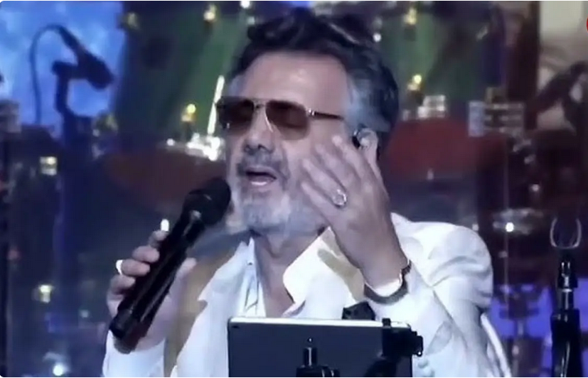 سفر در زمان؛ «معین» در 25 سالگی در حال اجرای برنامه در یک رستوران در اصفهان؛ سال 55