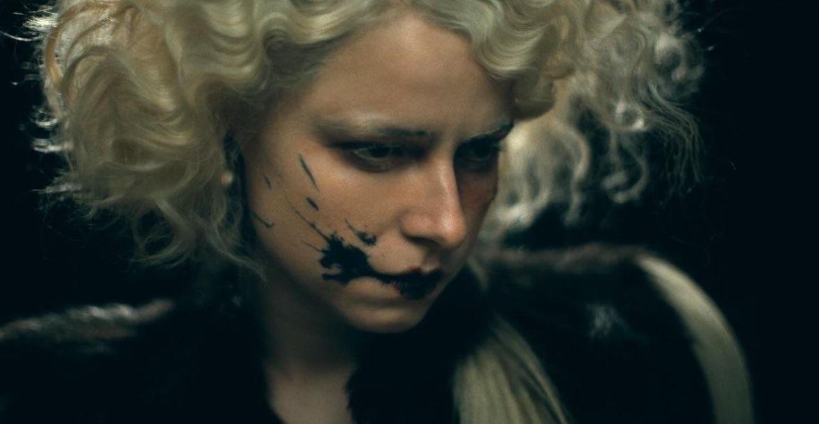 عروس؛ اولین تریلر فیلم جدید مگی جیلینهال با بازی جسی باکلی و کریستین بیل منتشر شد