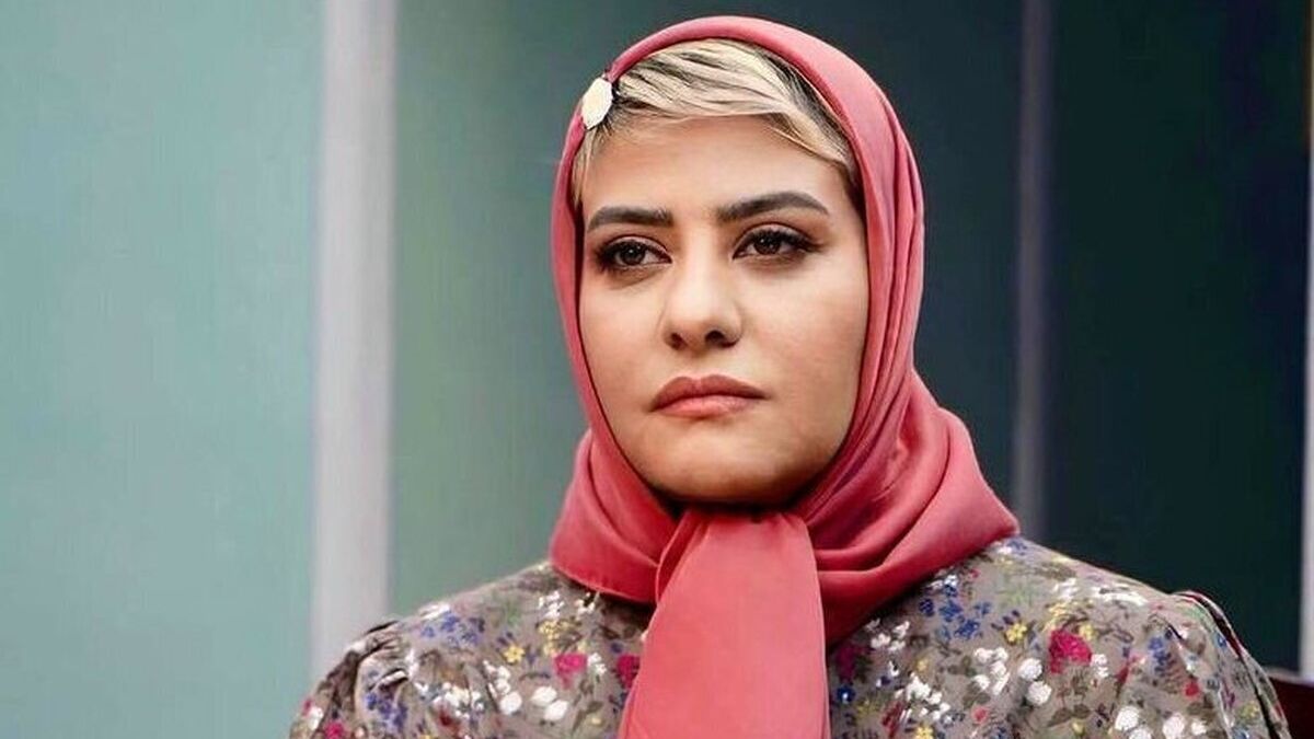 تصویری از رابعه‌ اسکویی در افتتاحیه آرایشگاه خانم بازیگر