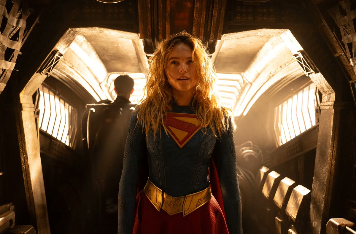 نقد و بررسی Supergirl؛ درخشش میلی آلکاک در فیلمی که از شکوه بازماند