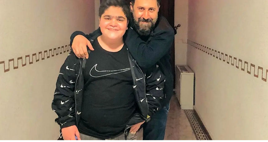 سفر در زمان؛ «بهروز» سریال پایتخت 6 در جشن تولد 18 سالگی اش