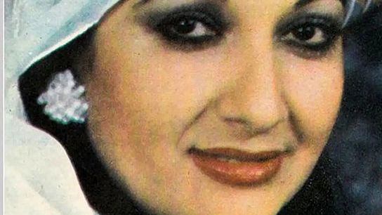 تغییر چهره «فیروزه» خواننده قبلِ انقلاب در 72 سالگی