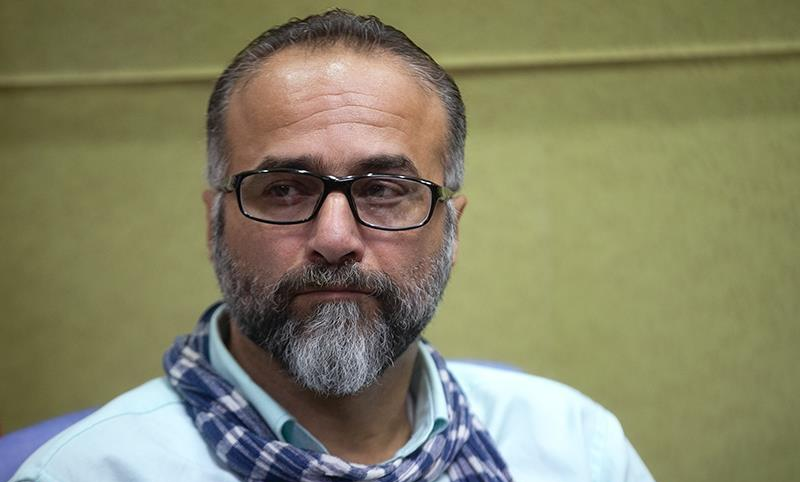 گریم حمید ابراهیمی در نقش یک پزشک اسیر