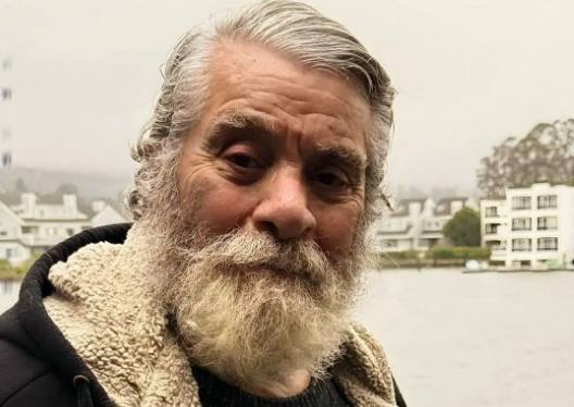 سفر در زمان؛ «بهروز وثوقی» در حال سوارکاری در 36 سالگی؛ سال 1352