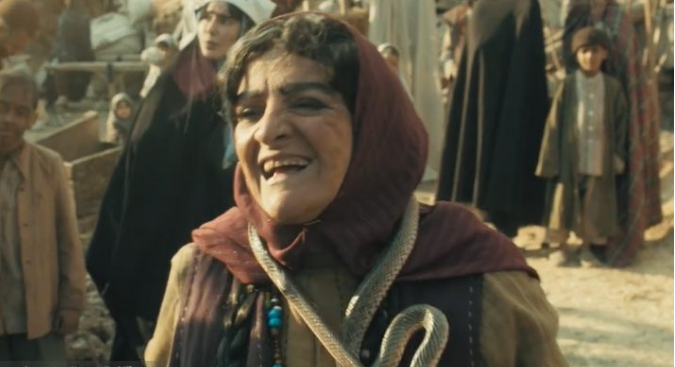 آغاز بازی گلاب آدینه در نقش زیور معرکه‌گیر «بامداد خمار» | رونمایی از مادر رحیم نجار با بازی درخشان گلاب