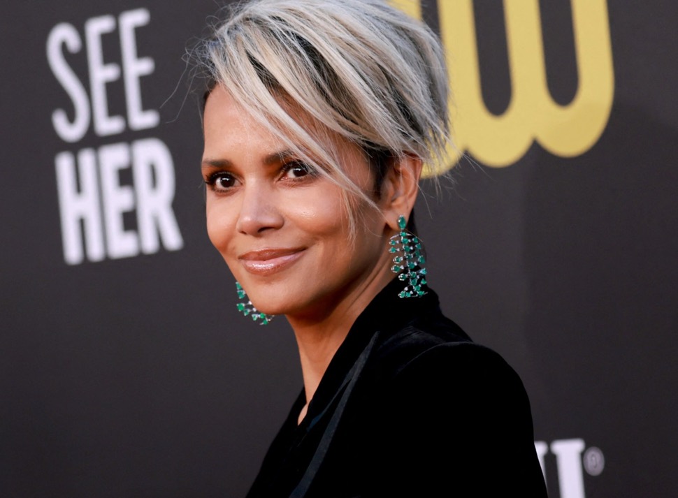 هالی بری: ایستادن مقابل برایان سینگر یکی از بهترین روزهای کارنامه‌ام بود