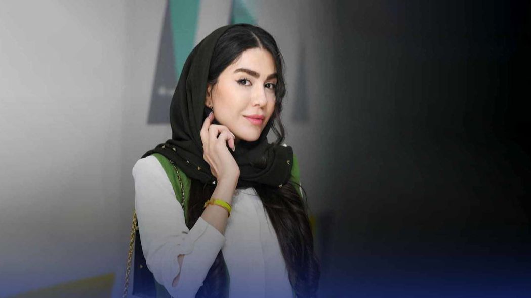 چیدمان خانه لاکچری آزاده زارعی در دل آسمان خراش های الهیه + ویدیو