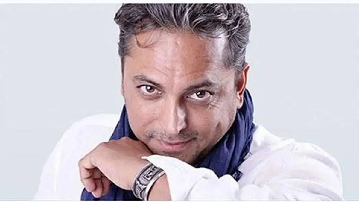 سیاوش صحنه خواننده دهه ۷۰ می‌خواهد به ایران برگردد