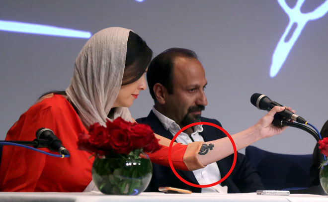 ترانه علیدوستی و تتوهای خبرساز؛ از نماد فمنیسم روی دست تا تتوی تازه گل شیپوری روی پا + عکس
