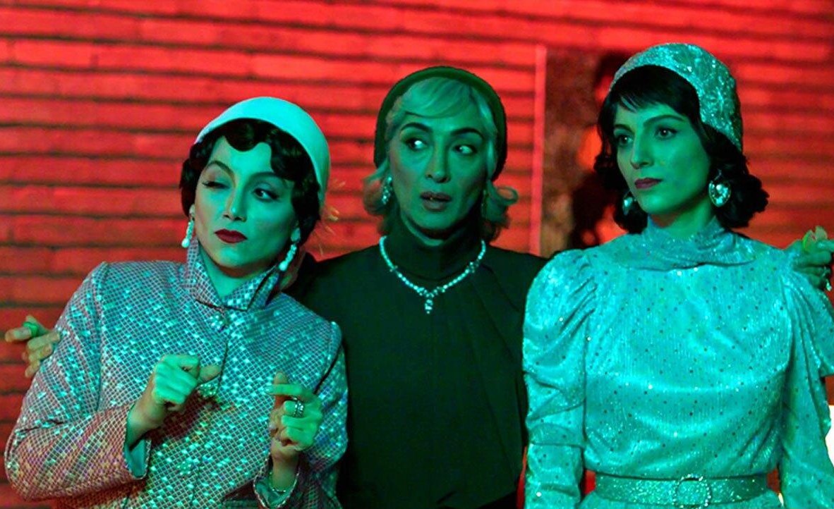 تصاویر جذابی که پانتهآ پناهیها از پشت صحنه سریال تاسیان منتشر کرد