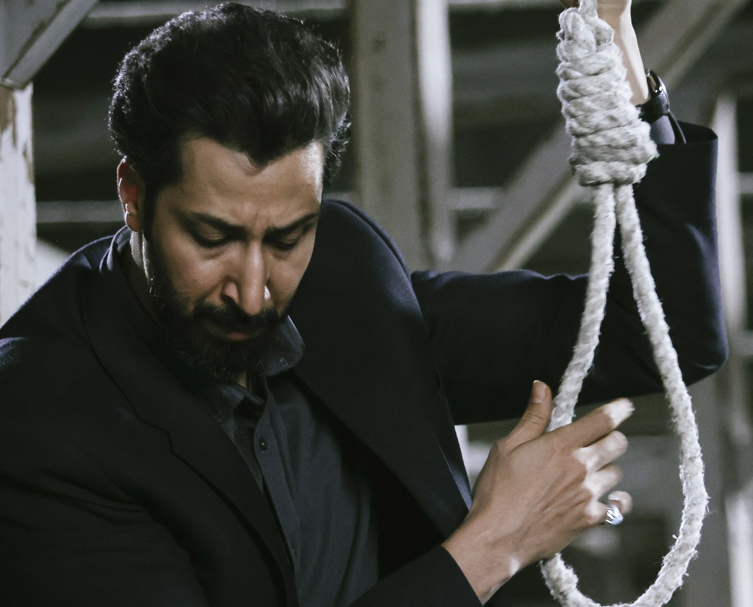 یک نقد منفی بر فیلم «زنده‌شور» (کاظم دانشی)؛ چالش مستندسازی و روایت قصه