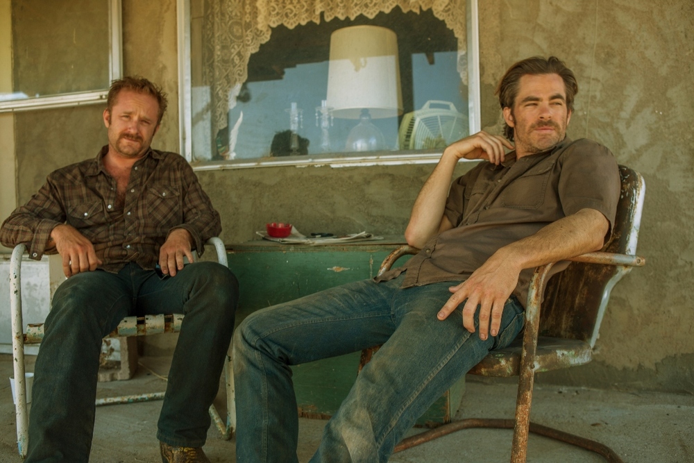 بن فاستر و کریس پاین در فیلم «اگر سنگ از آسمان ببارد»(hell or high water)