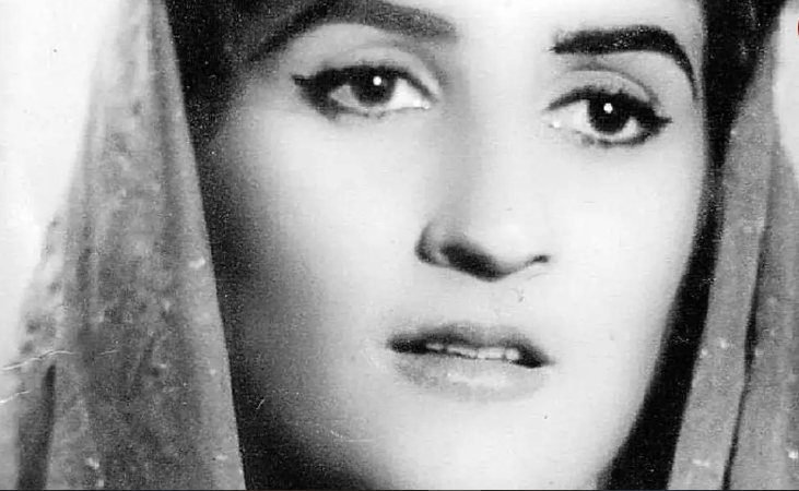 سفر در زمان؛ «ملکه رنجبر» در 81 سالگی و در یک مراسم ختم؛ سال 1391