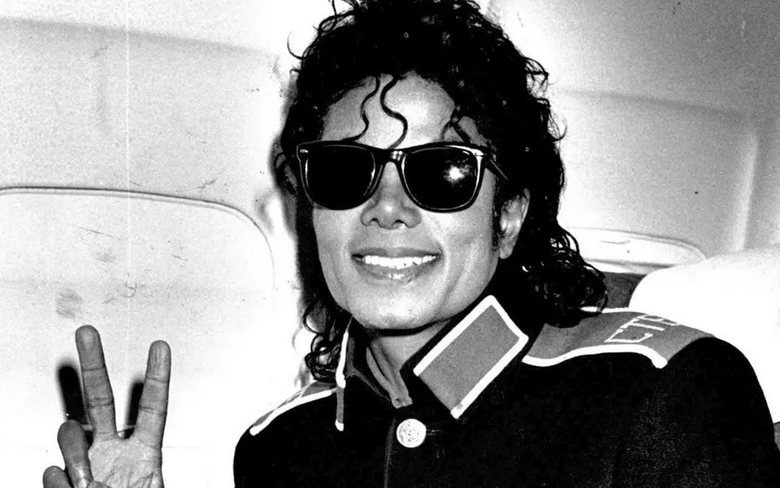 سفر در زمان؛ «مایکل جکسون» و برادرش در رادیو بی‌بی‌سی در لندن؛ سال 1355