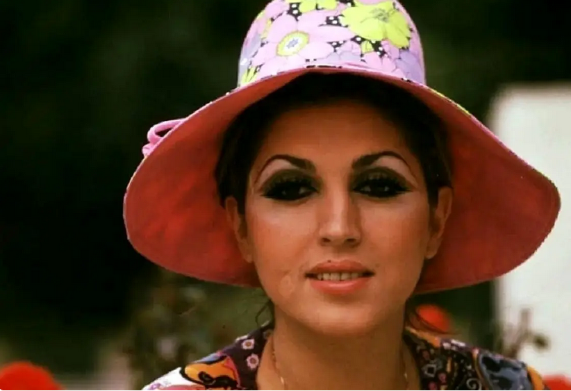 سفر در زمان؛ «مهستی» در جوانی و با گردنبند الله؛ اواخر دهه 50