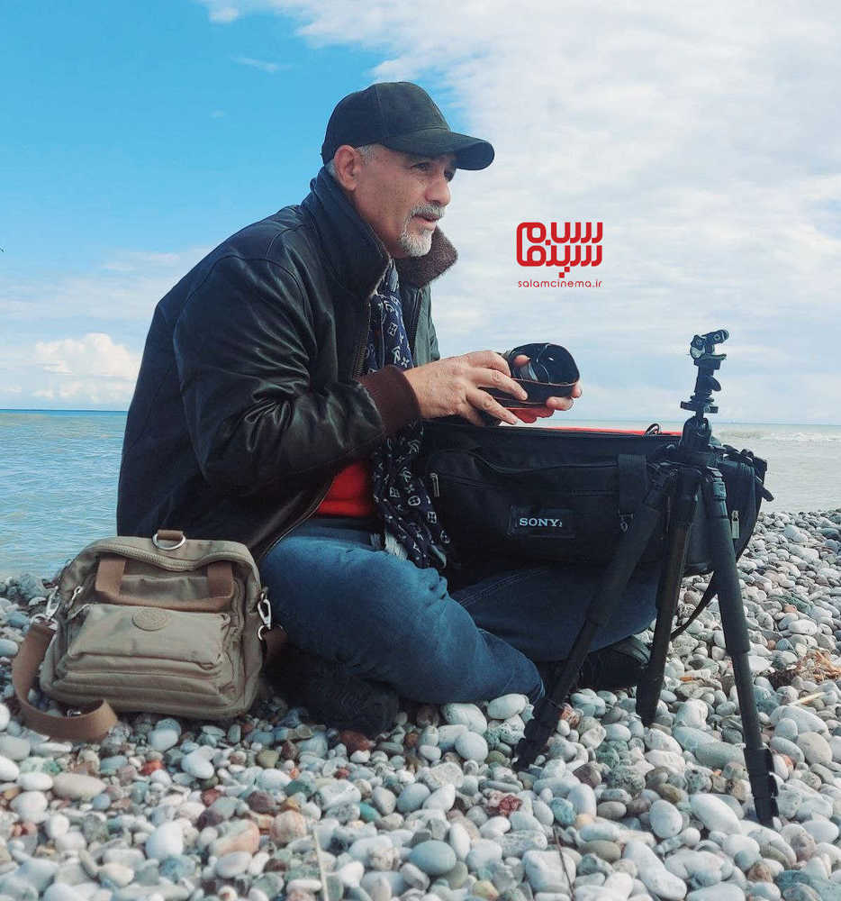 ایرج مرادی در نمایی از مستند «زندگی بر مدار سفر»