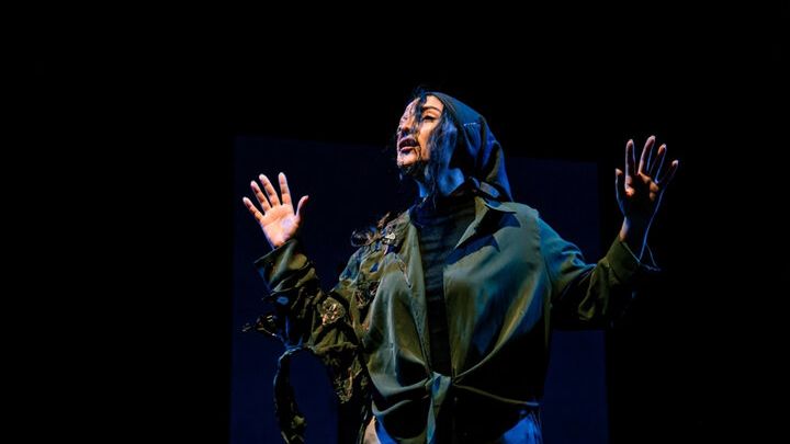 روایتی سوررئالیستی از سوگ و سکوت؛ اینجا همه عزادارند