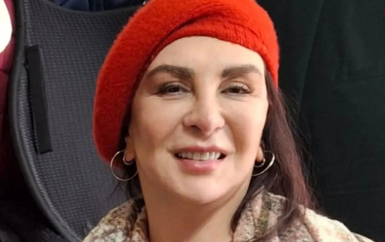 سفر در زمان؛ «افسانه بایگان» 31 ساله در حال قایق‌سواری با «رضا رویگری»؛ دهۀ 70