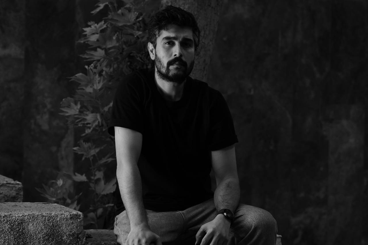 شهاب مهربان «لمس» را در تماشاخانه ایرانشهر روی صحنه می‌برد