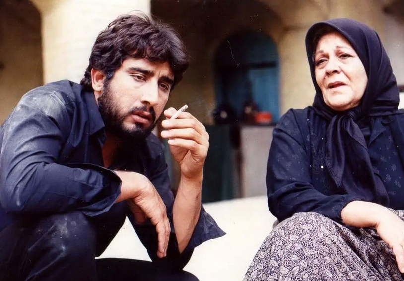 سفر در زمان؛ «علی» سریال آینه عبرت در 58 سالگی و در کنار ایرج نوذری؛ سال 1400