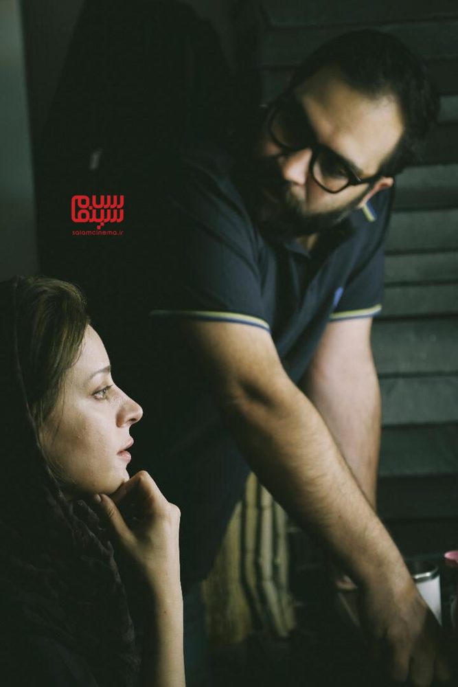 مریم مقدم و بهتاش صناعی ها در پشت صحنه فیلم «قصیده گاو سفید»