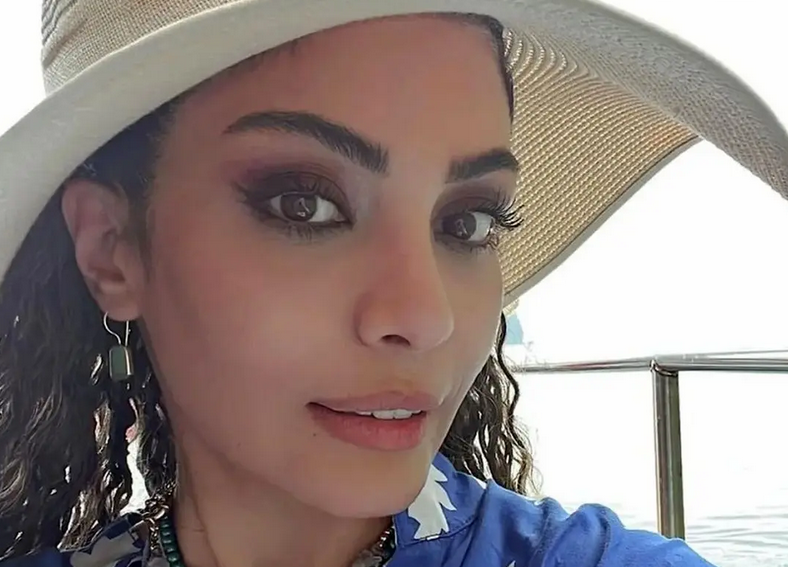 سفر در زمان؛ چهرۀ «صحرا اسداللهی» در نقش مادر «علیرضا بیرانوند»