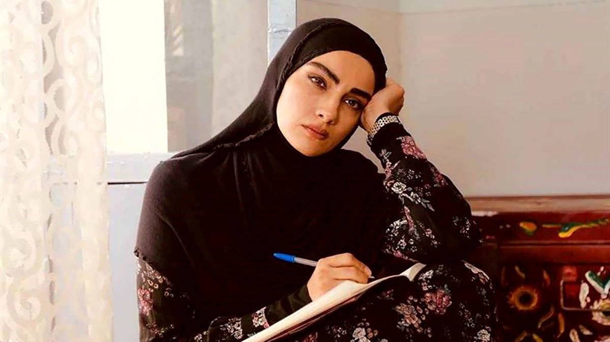 ظاهر متفاوت بازیگر سریال نجلا جلب‌توجه کرد